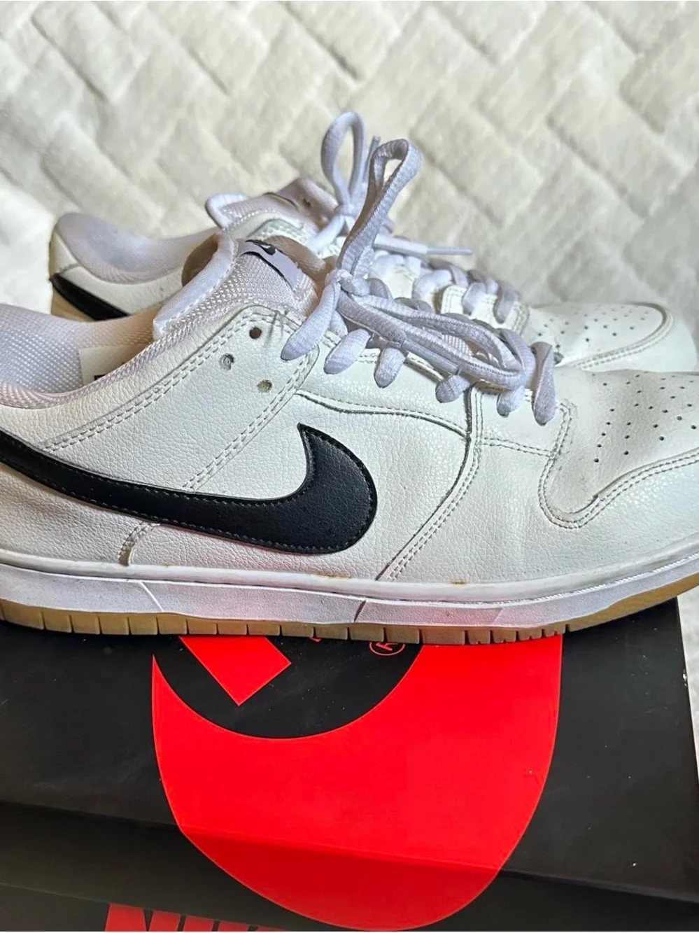 Nike SB dunk Men's White and Black Low-Top Sneakers size 13